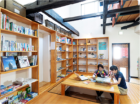 Picture：Information Space in Shimanami Guesthouse Cyclonoie