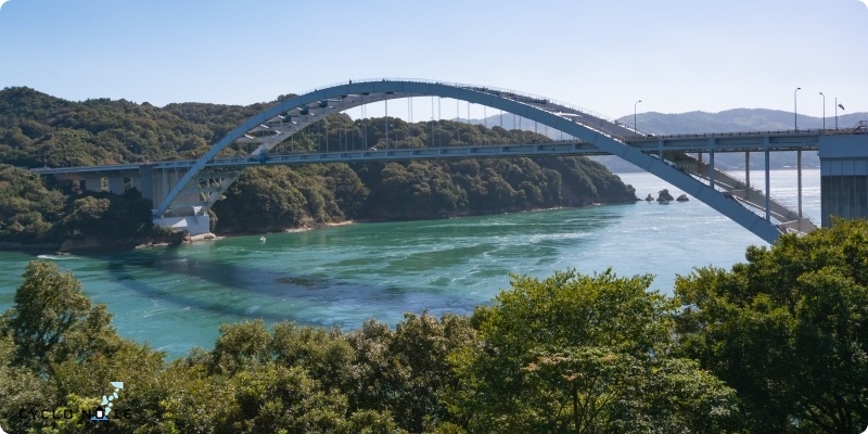 2 days bike trip shimanami Kaido: Cross the Omishima bridge to Omishima
