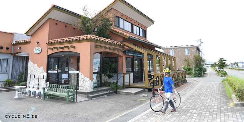 2 days bike trip shimanami Kaido: Dolce main store famous for citrus gelato