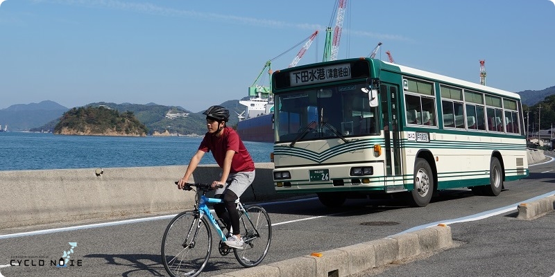 しまなみ海道の島内を移動するバスのイメージ