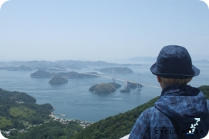 しまなみ海道原付バイクツーリング：亀老山展望台からの来島海峡大橋の絶景