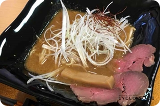 しまなみ海道サイクリング：大三島の猪活用をした猪骨ラーメンの醤油味
